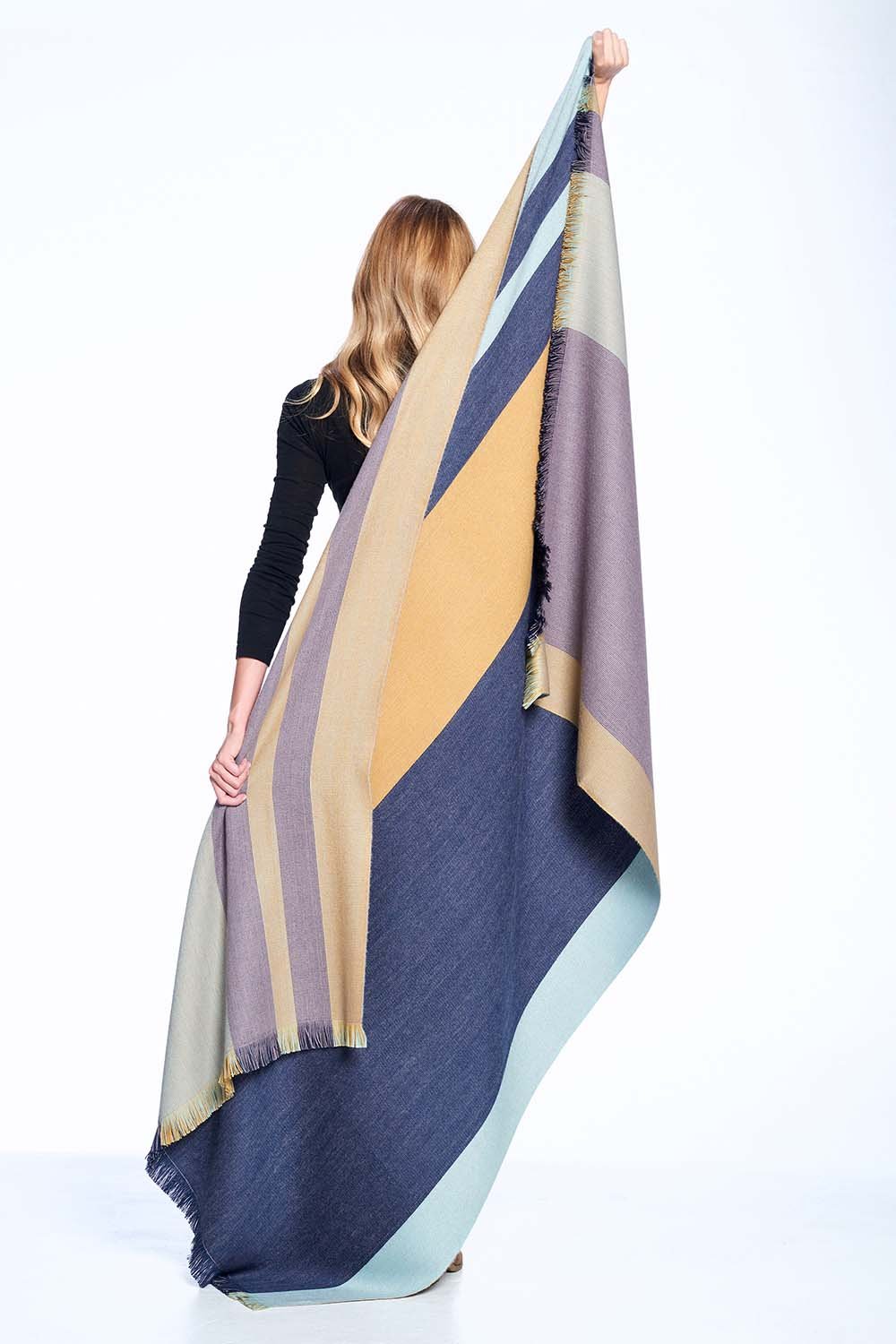 Shupaca Alpaca Reversible Throw — Indigo Blue