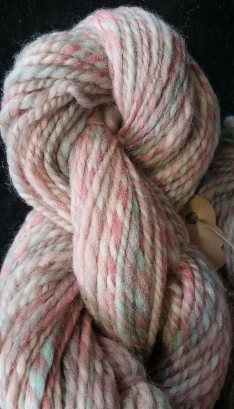 Ivy & Berries | Handspun Worsted Yarn | 100% Falklands Wool