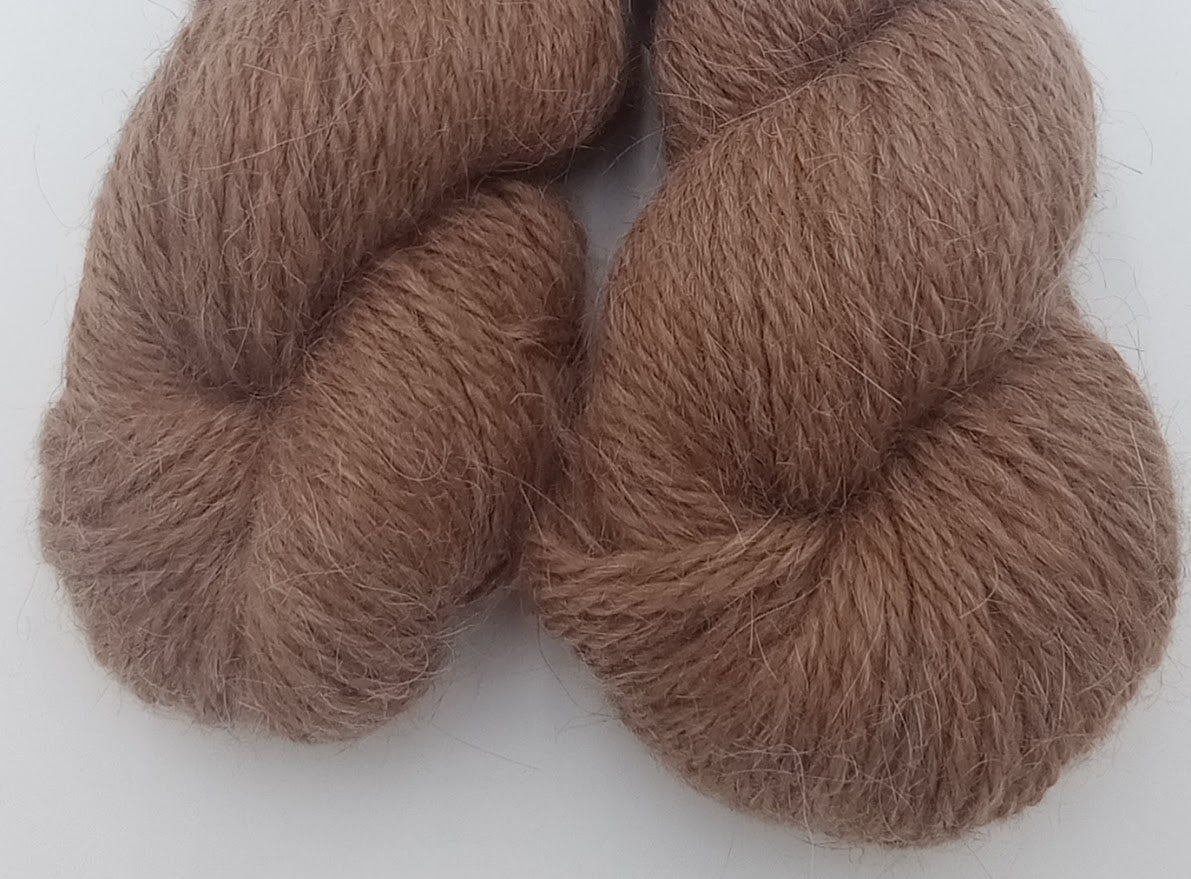 DDH's Valero's Valley Girl 100% Llama Worsted Yarn