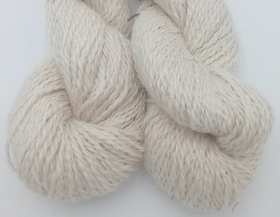 Venice Queen – 70% Llama, 20% Wool, 10% Rose Fiber DK Weight Yarn – Fehrenbach Fibers